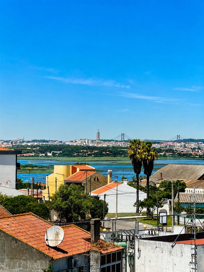Apartamento T2 com Vista Rio no Seixal – Estacionamento | 315.000€